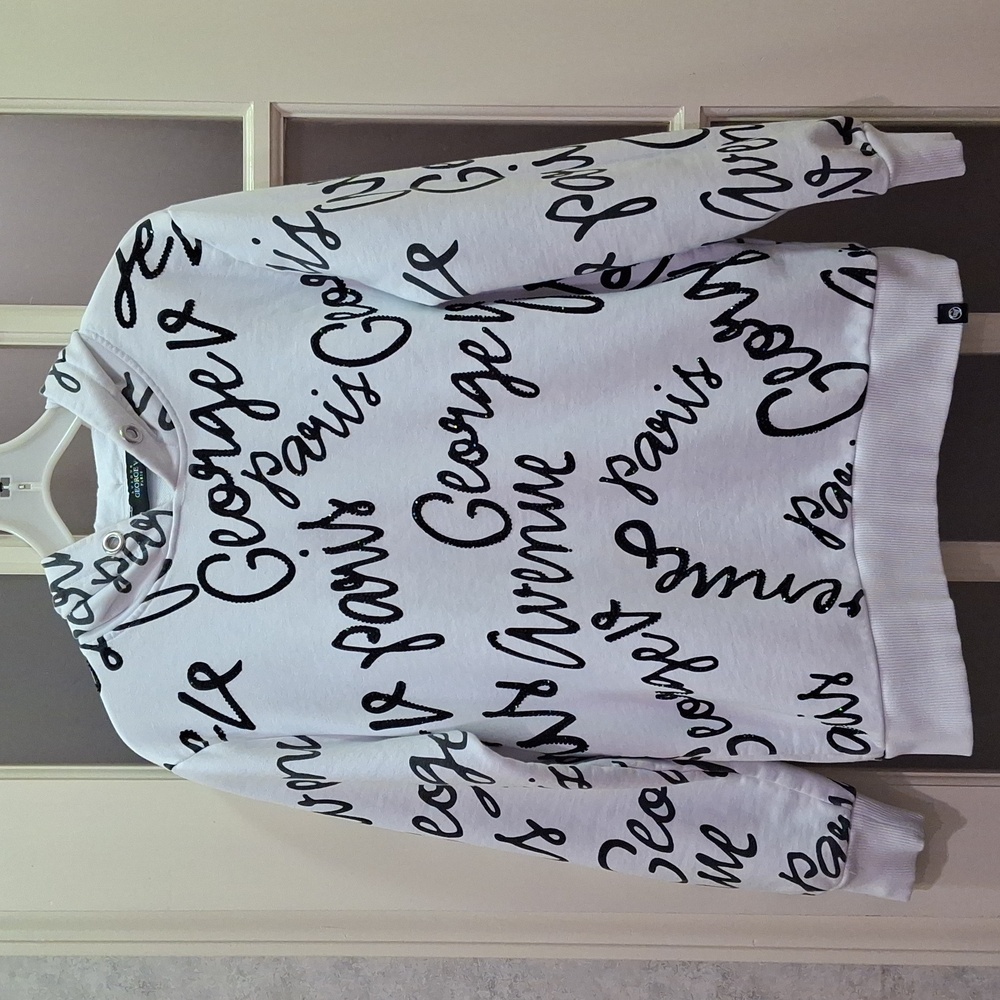 "AVENUE GEORGE V" Unisex Sz M, White hoodie with beaded lettering, 100%cotton